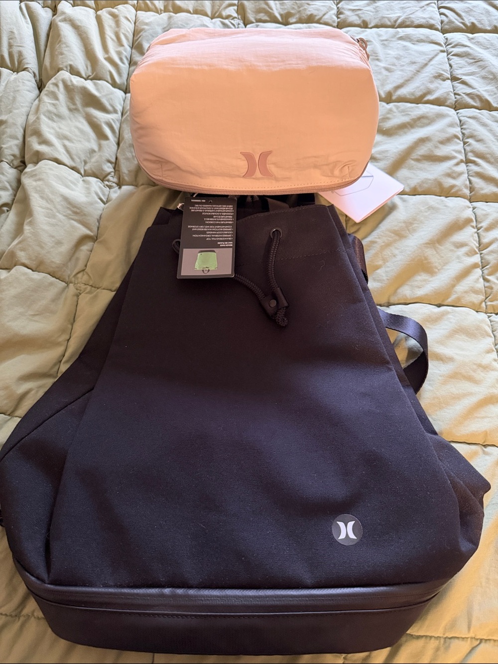 NWT Hurley Black Backpack with Cream Accessory/ Toiletries Bag